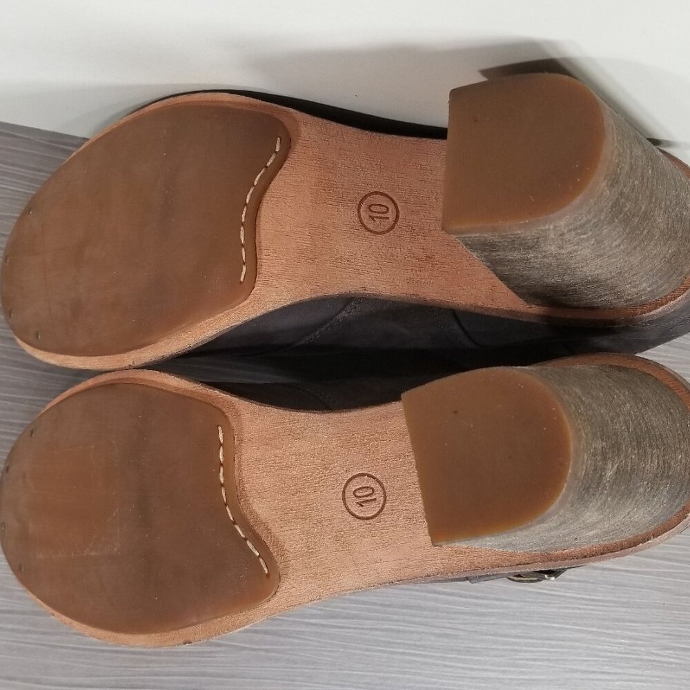 Timberland Black Ankle Boots with Brown Heel - Picture 11 of 11